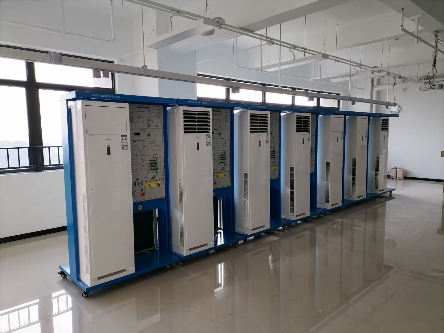 柜式空调技能实训考核装置(图2) 柜式空调技能实训考核装置