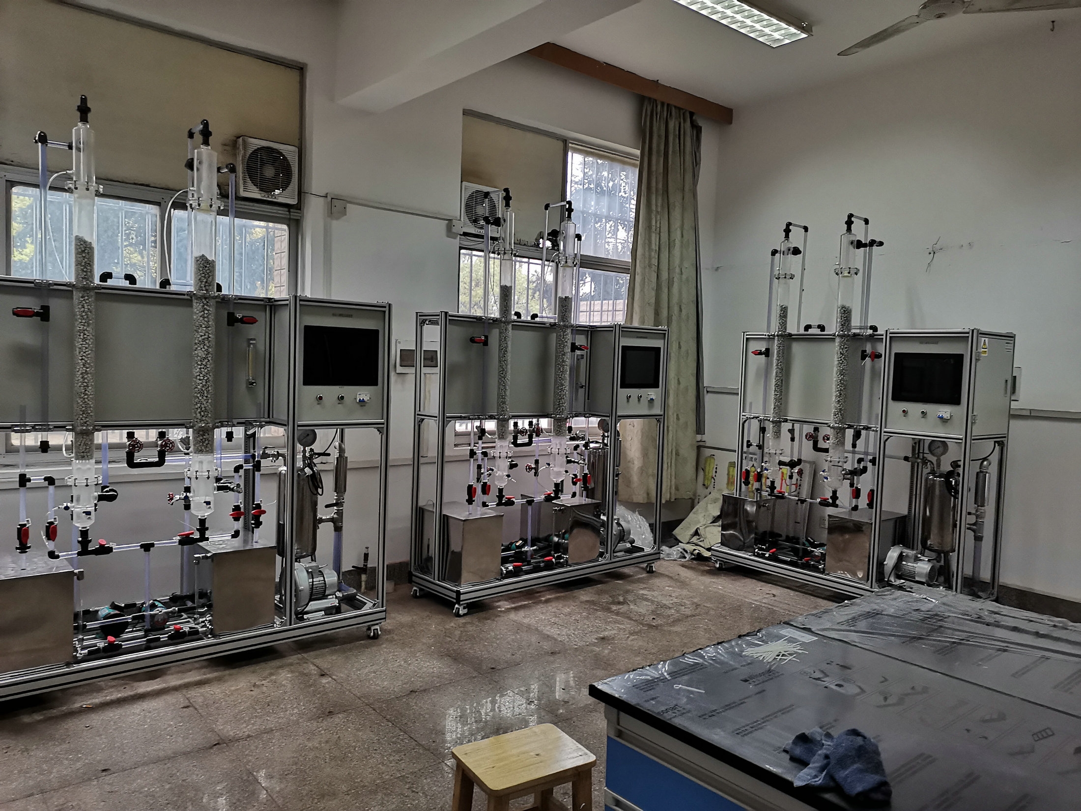 二氧化碳吸收与解析实验装置(图3) 二氧化碳吸收与解析实验装置